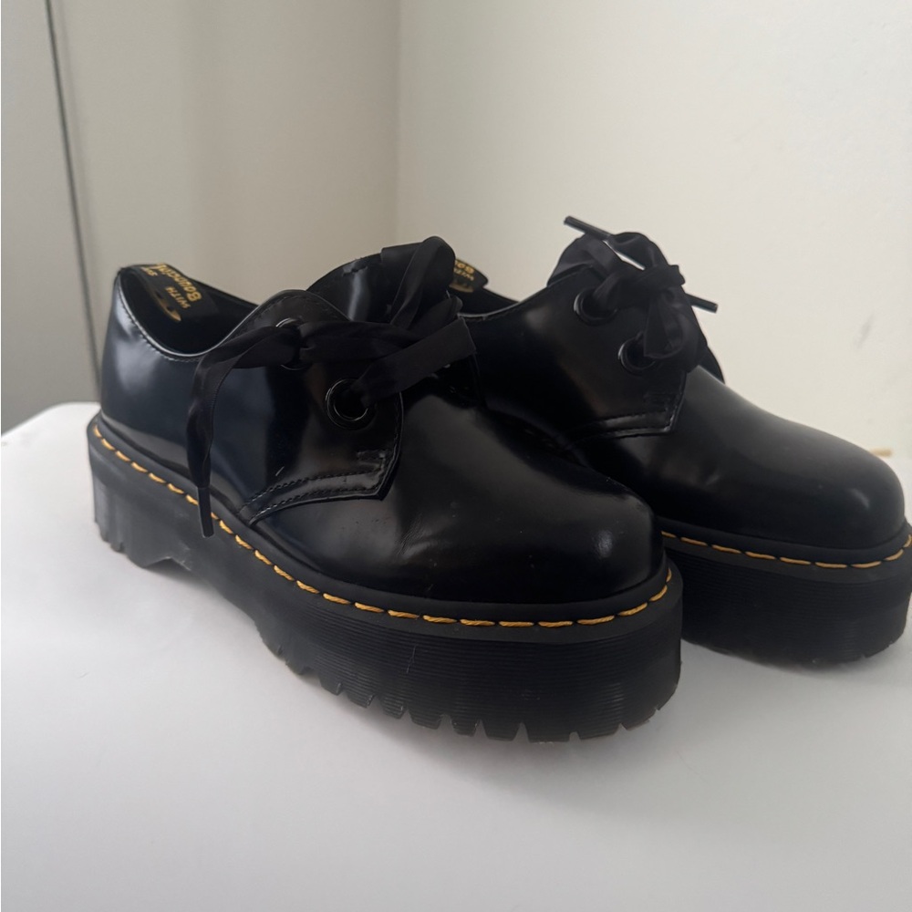 Dr. Marten Platform Lace-Up Shoes